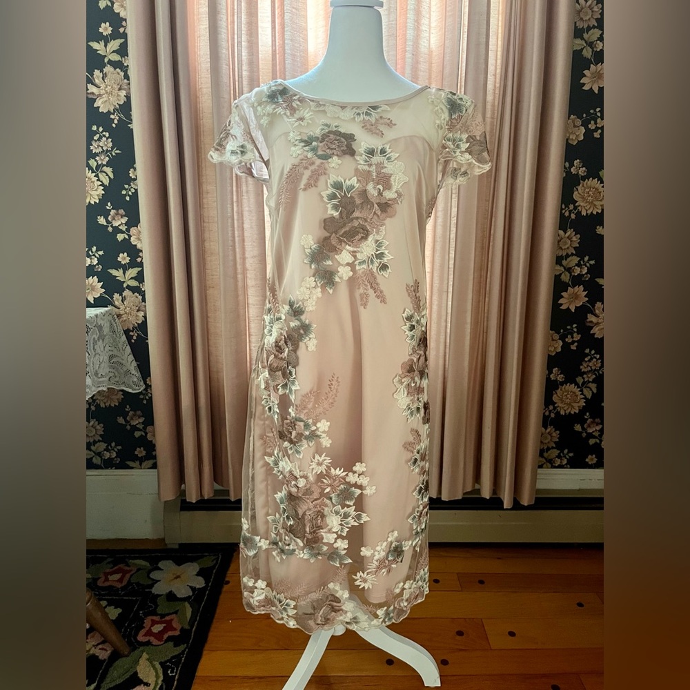 Frank Lyman floral midi dress - simply stunning!